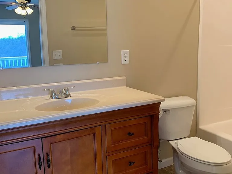 Graycliff Townhomes — Photo 35