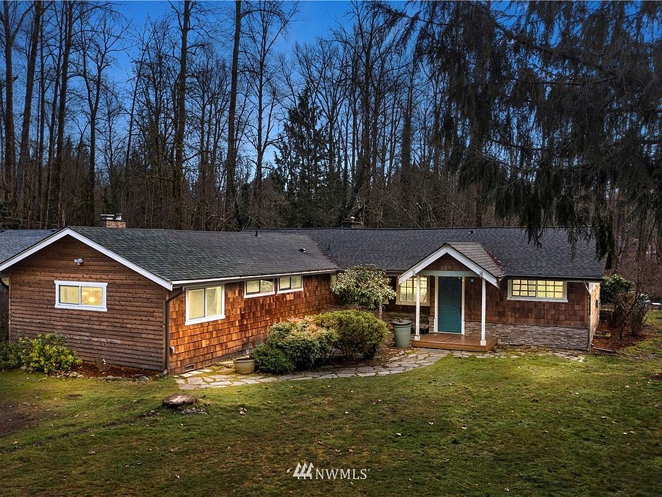 https://www.matrix.nwmls.com/Matrix/MediaManager/ShowImage.aspx?tbl=15&mtid=1&tmui=124654375&mf=PU34916385&w=128&h=96&q=99&md=0001-01-01%2000:00:00.000