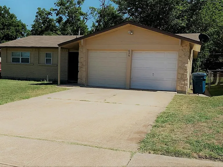 626 Edgedale Dr — Photo 14