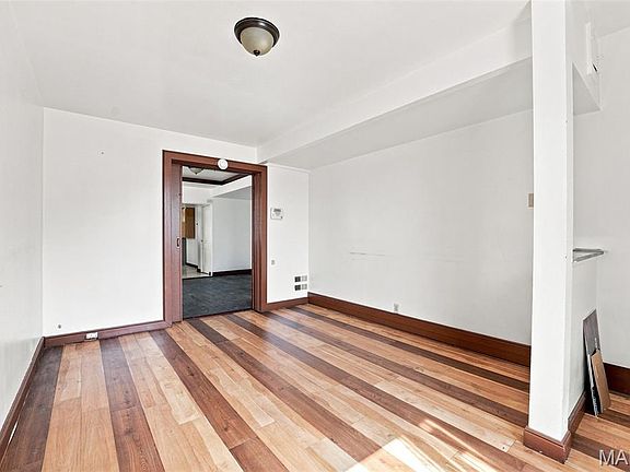 4th image of 3549 Delor St