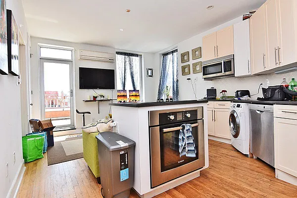 Rented by Bohemia Realty Group | media 13