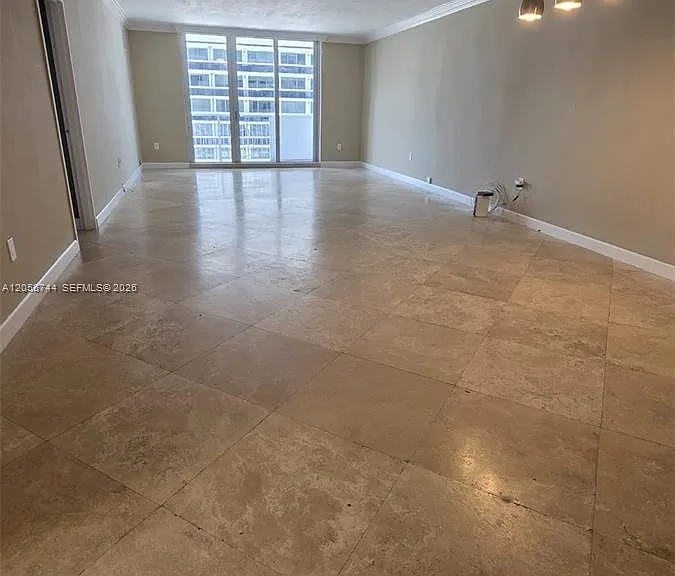 5825 Collins Ave #9C — Photo 28