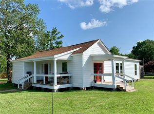 708 E Texas St, Calvert, TX 77837