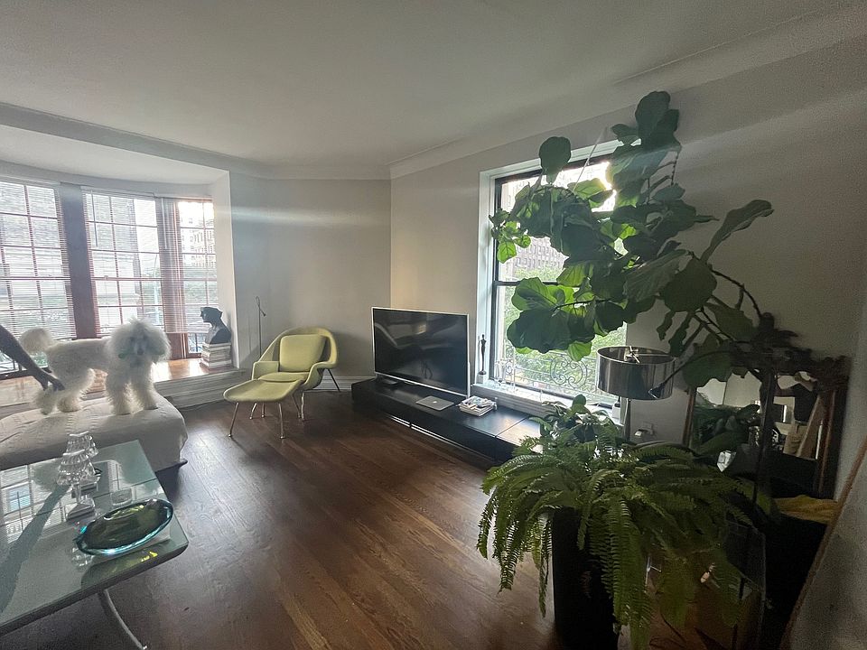 1st image of 925 W End Ave APT 3C