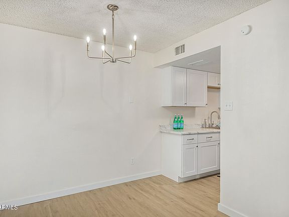 4th image of 5038 N 40TH Avenue