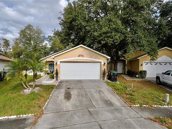 2nd image of 8849 Valencia Oaks Ct