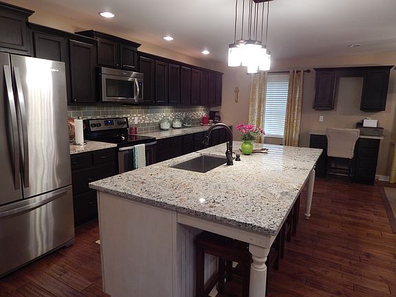 Large island with bar.