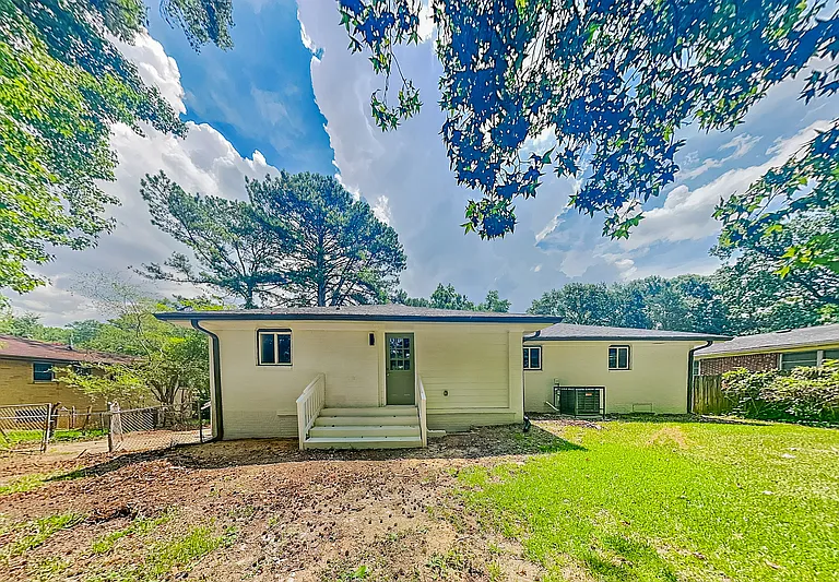 360 Simpson Ter NW — Photo 19