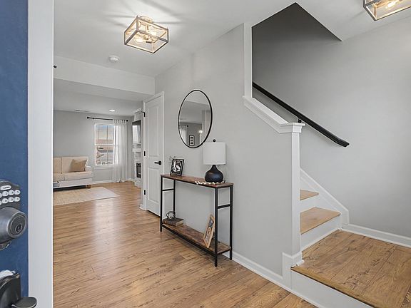 4th image of 515 Avondale Park Blvd