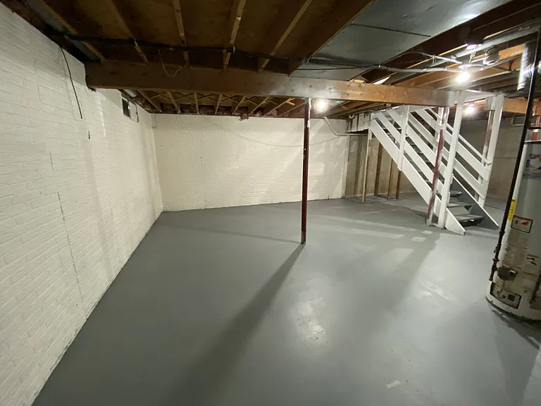 816 Hartford Ave — Photo 5
