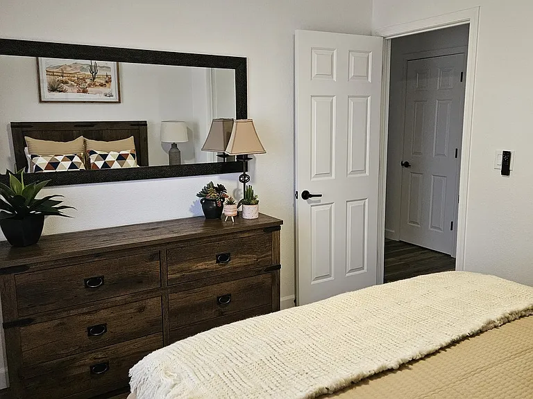 3420 Pioneer Dr — Photo 16