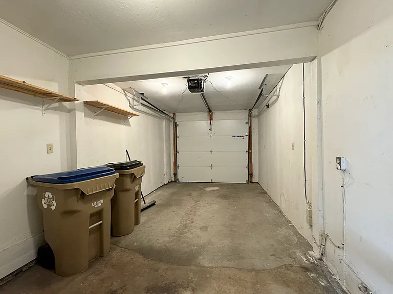 1401 E 23rd Ave — Photo 23