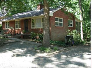 12 Little John Rd, Chapel Hill, NC 27517