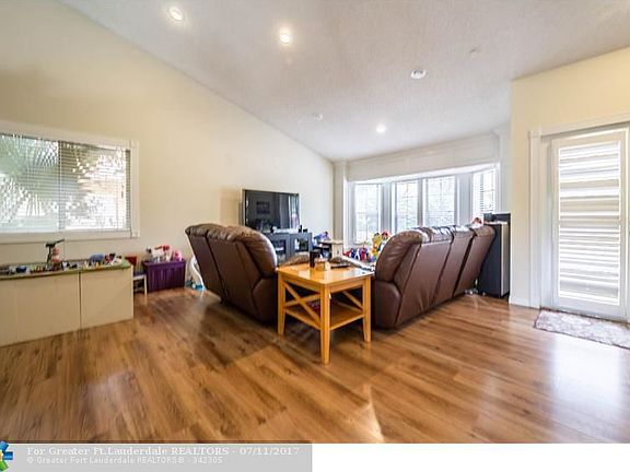 4th image of 5960 NW 46th Mnr
