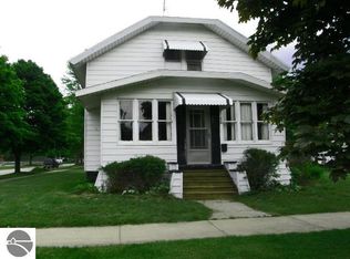 410 W Haight St, Ludington, MI 49431