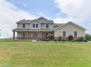 7966 Herons Glen Ct, Wapella, IL 61777