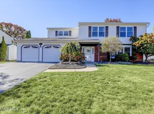 31 Honeysuckle Way, Howell, NJ 07731