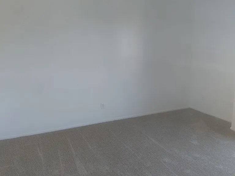 1733 S Pacific Ave — Photo 3