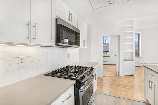 Rented by Performing Assets Corp | media 44