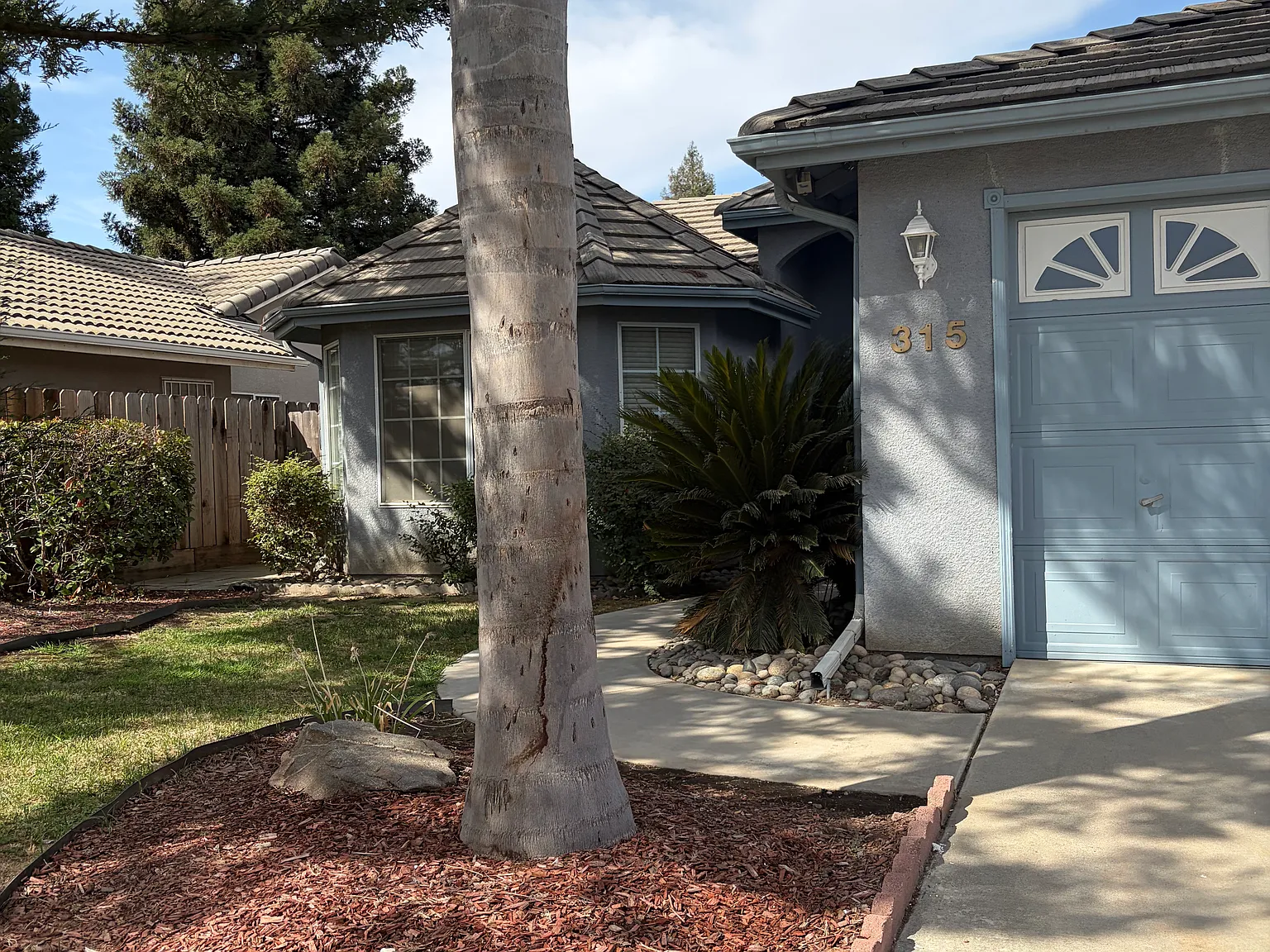 4 bed, 1576 sqft, $2,800 — Photo 2