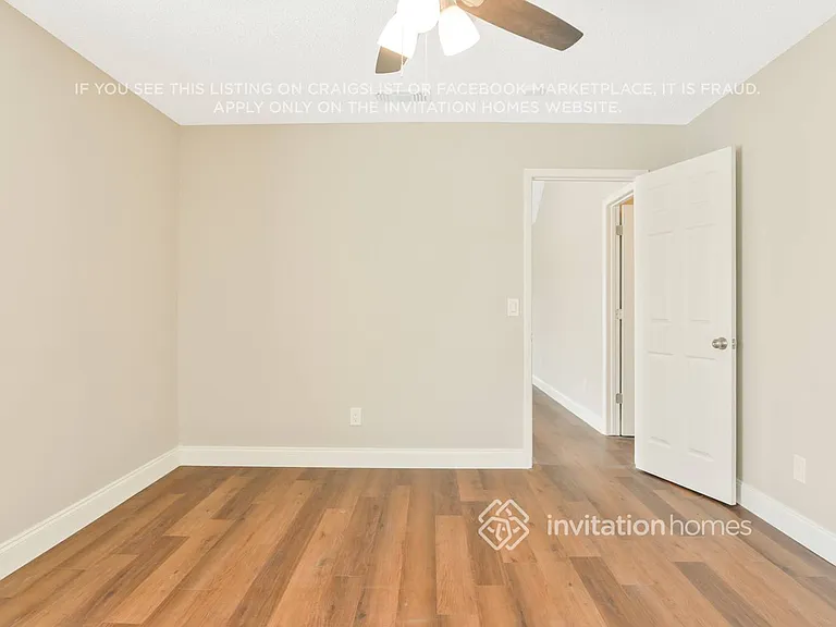 3434 Coachlight Dr — Photo 7