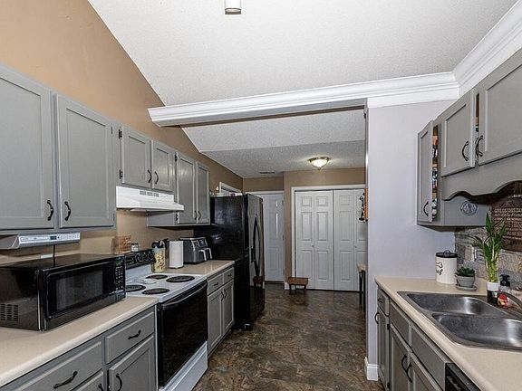 5th image of 2933 Pembroke Pl