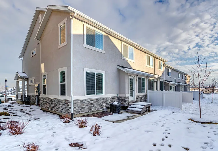 4888 W Pillar Dr — Photo 3