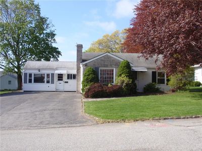 38 Coulters Rd, Cranston, RI, 02920