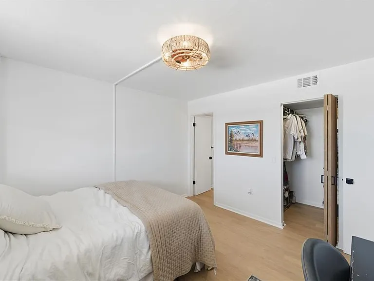 19701 Gulf Blvd #423 — Photo 38