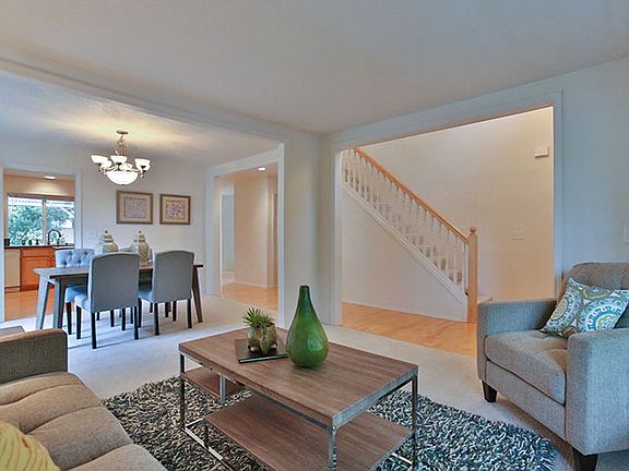 5th image of 2417 NE 10th Ave