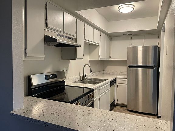 2nd image of 3225 S Wilmot Rd #25-2208