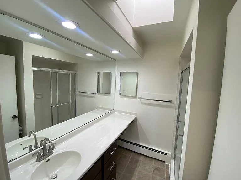 Lexington Hills Apartments — Photo 84