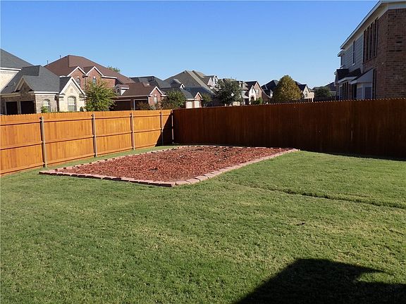 5th image of 203 Victory Ln