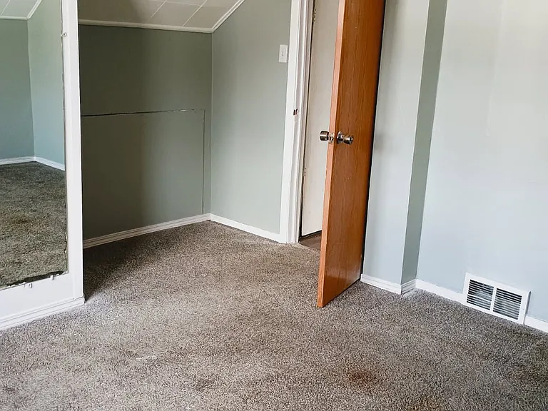 1125 Central Ave N #3 — Photo 8