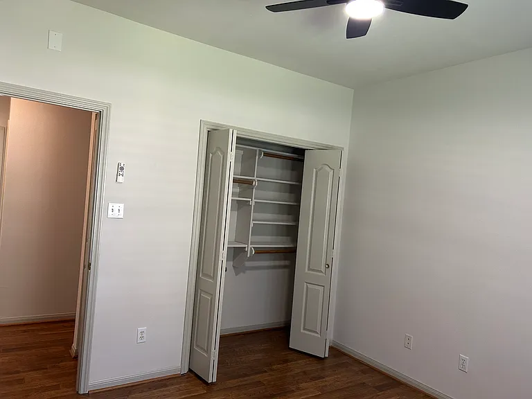 2403 Crystal Dr — Photo 13