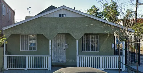 1122-1126 E 40th Pl Photo 1