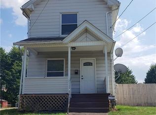 82 Spring St, Struthers, OH 44471