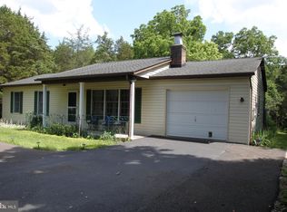 1067 Comstock Dr, Shepherdstown, WV 25443