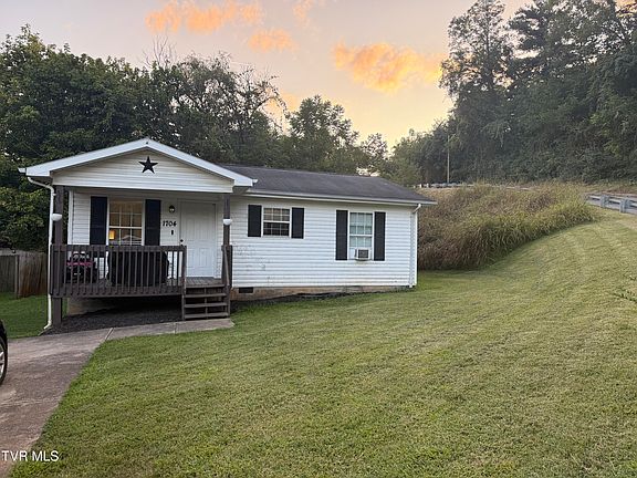 2nd image of 1704 Orlando Dr