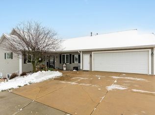 4886 Monarch Dr #15, Janesville, WI 53545