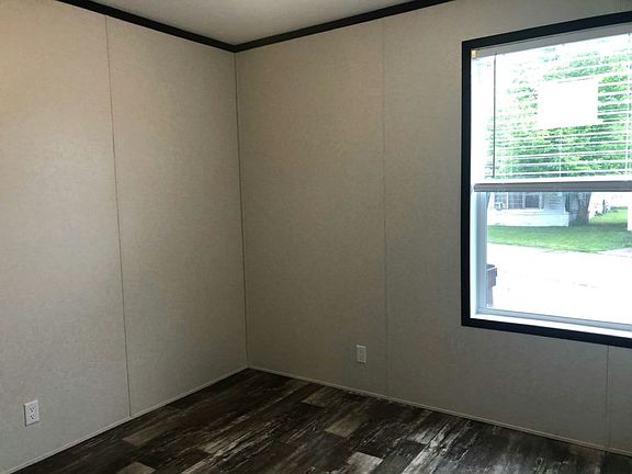 3rd image of 507 Marlin Dr
