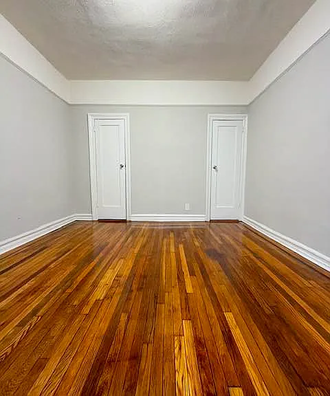 525 E 21st St #1 — Photo 4