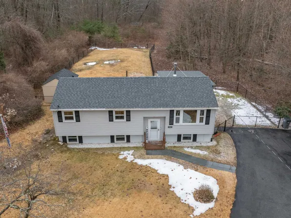 325 Pembroke Hill Road, Pembroke, NH 03275