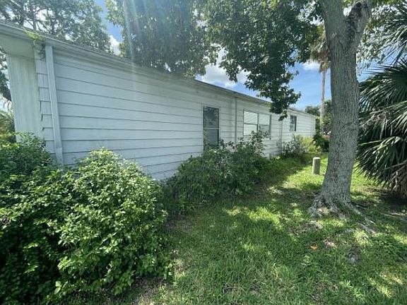 4th image of 4717 10th St E #64