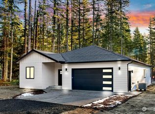 6207 Bellwood Dr, Maple Falls, WA 98266