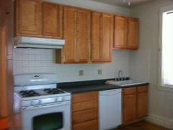 4th image of 3633 N Claremont Ave #1
