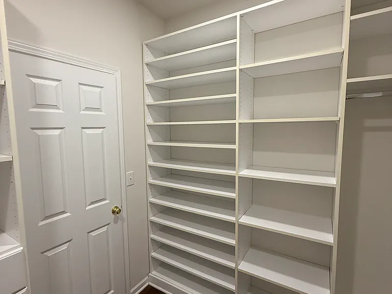 10822 Chamberlain Hall Ct — Photo 13