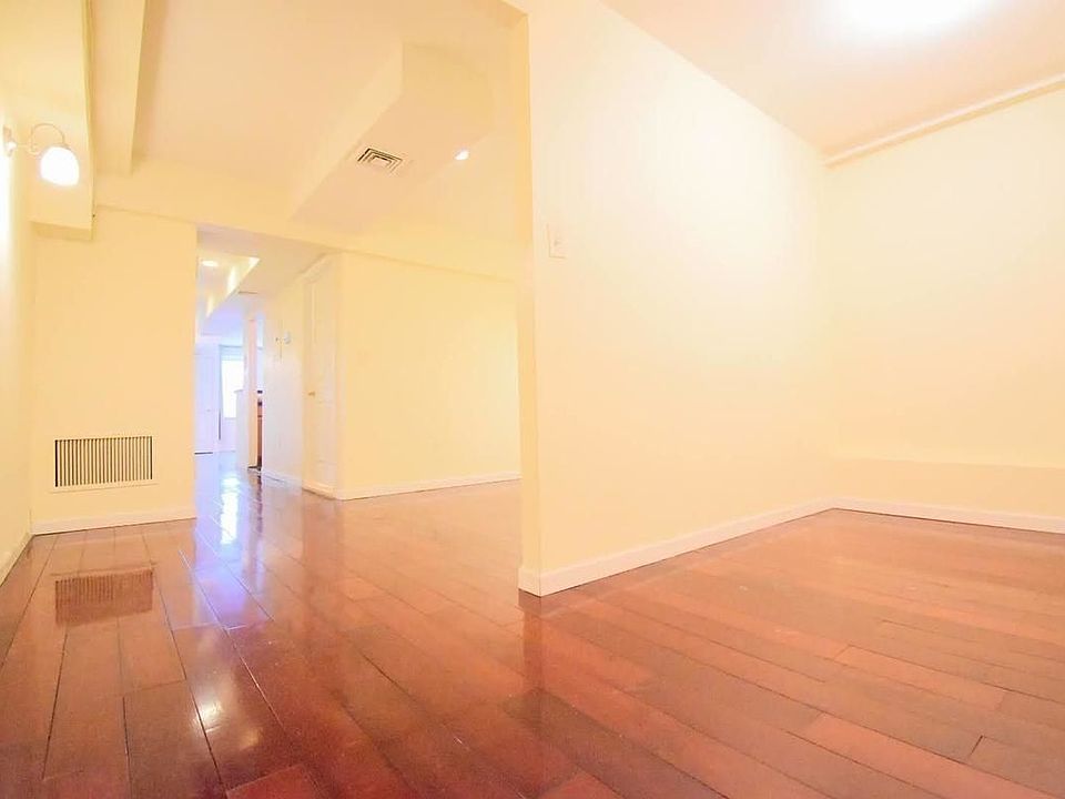 2nd image of 115 Sullivan St #1C