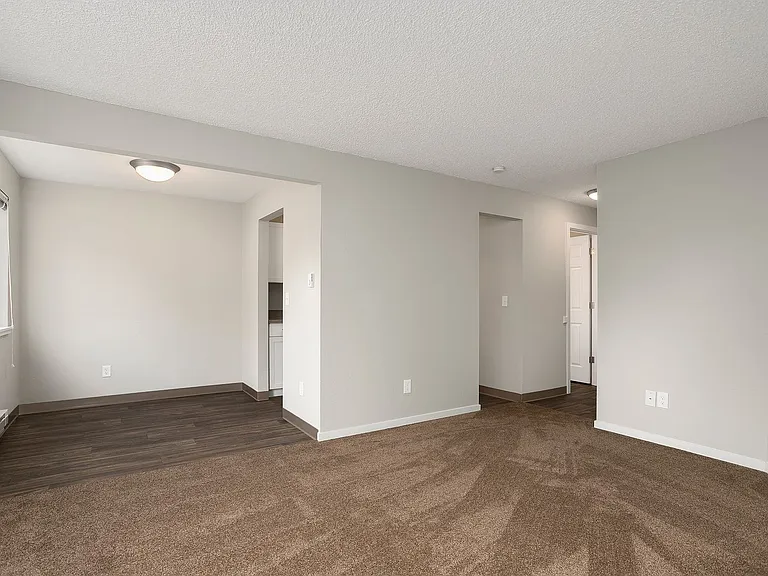305 13th St SW — Photo 11