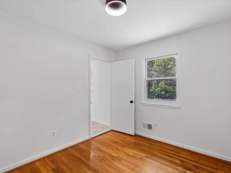 727 Grandin Ave — Photo 15